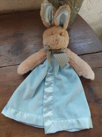 #3 Doudou lapin bleu Bearington Baby collection