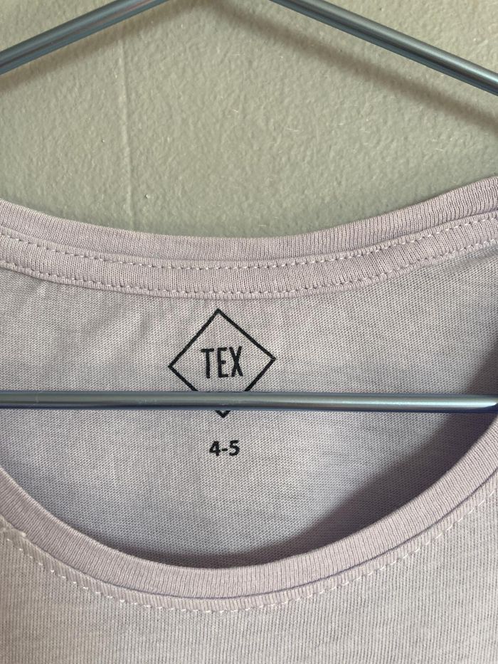 T-shirt fille TEX 4 ans manches longues lilas motif licorne – Très bon état - photo numéro 2