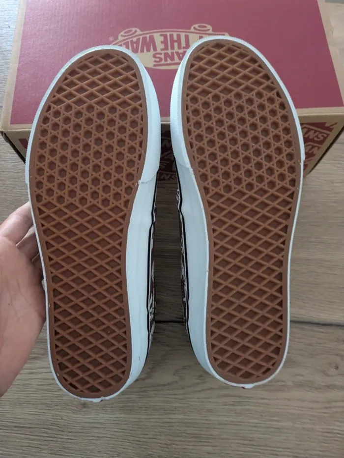 Vans Slip on deluxe confort - marron + fleur - photo numéro 3