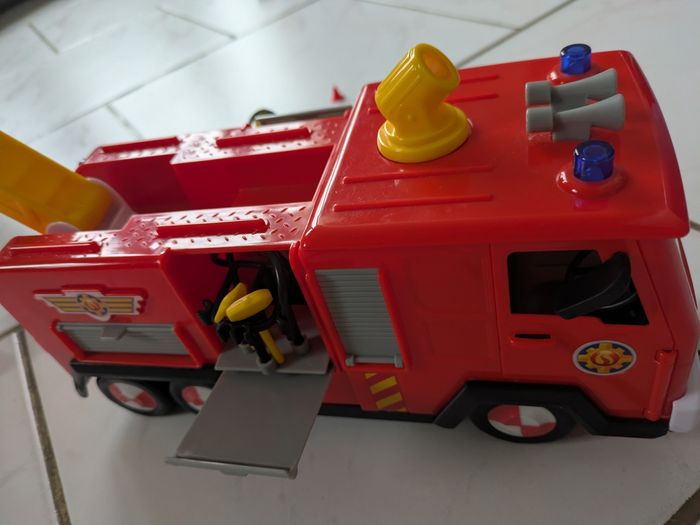 Camion de pompier Sam le pompier - photo numéro 2
