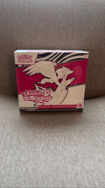 Pokémon - ETB flamme blanche EV10.5
