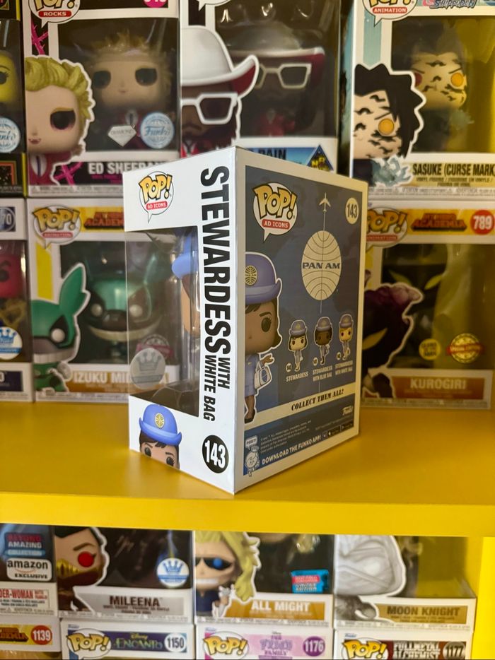 Funko Pop! Ad Icons 143 - Pan Am - Stewardess With White Bag - Funko Exclusive - photo numéro 3