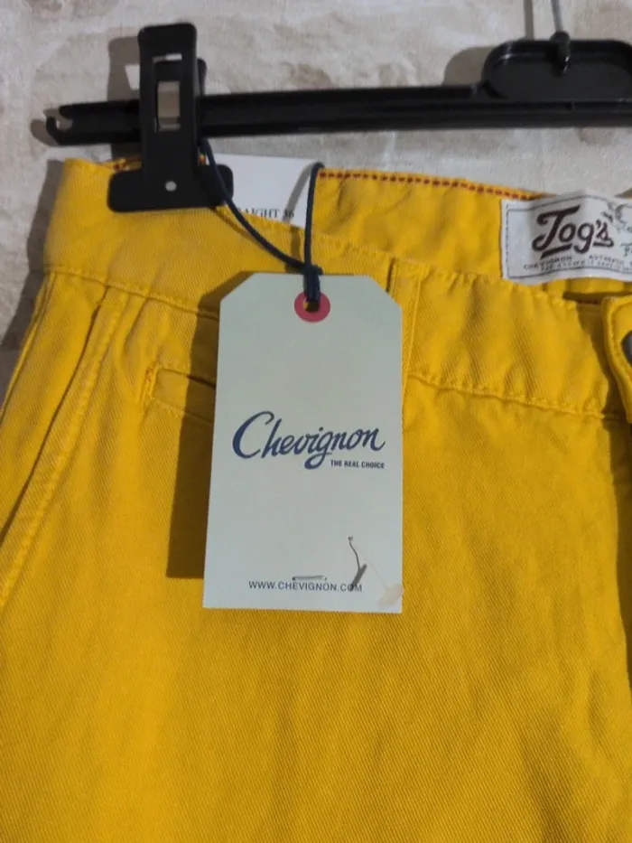Pantalon Chevignon neuf avec étiquette – Taille 36 – moutarde - photo numéro 2