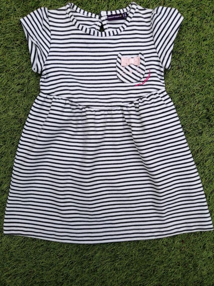 Jolie petite robe.