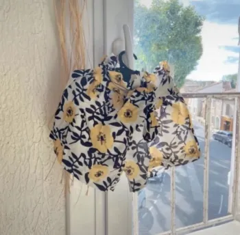 Short neuf fleurit 24mois