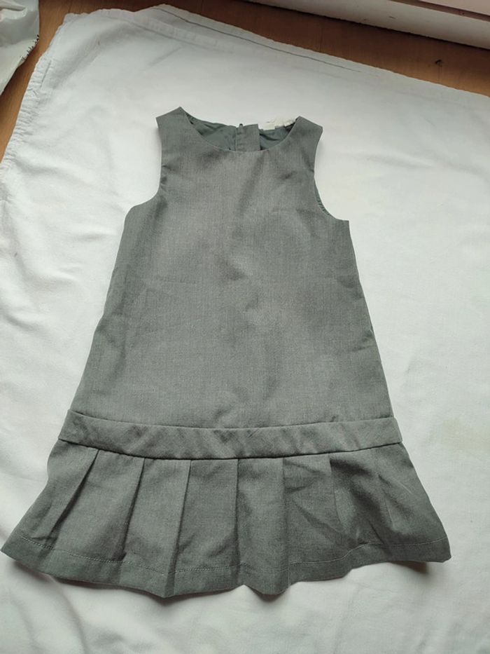 Robe sans manches doublée 4/5 ans