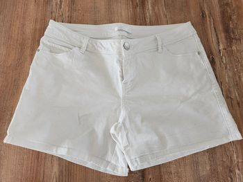 Short blanc promod taille 42 en excellent état coton et elasthane