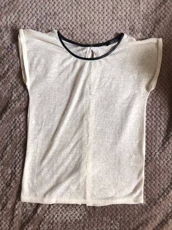 Teeshirt blanc avec noeuds dans le dos