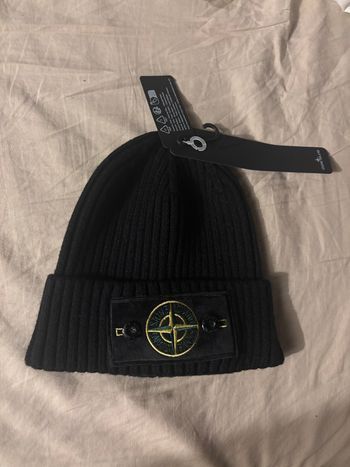 Bonnet noir neuf avec étiquette