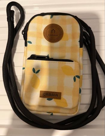 Pochette porte téléphone Cabaia modèle Faro 
