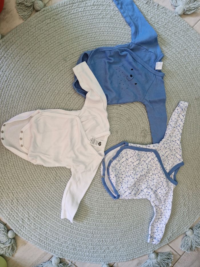 Lot de bodies - photo numéro 4