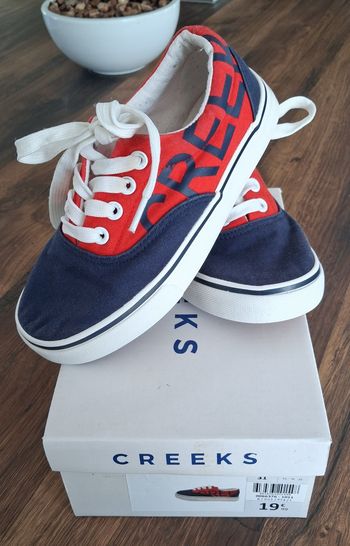 Baskets ou tennis bleues marine et rouge garçons taille 31 Creeks