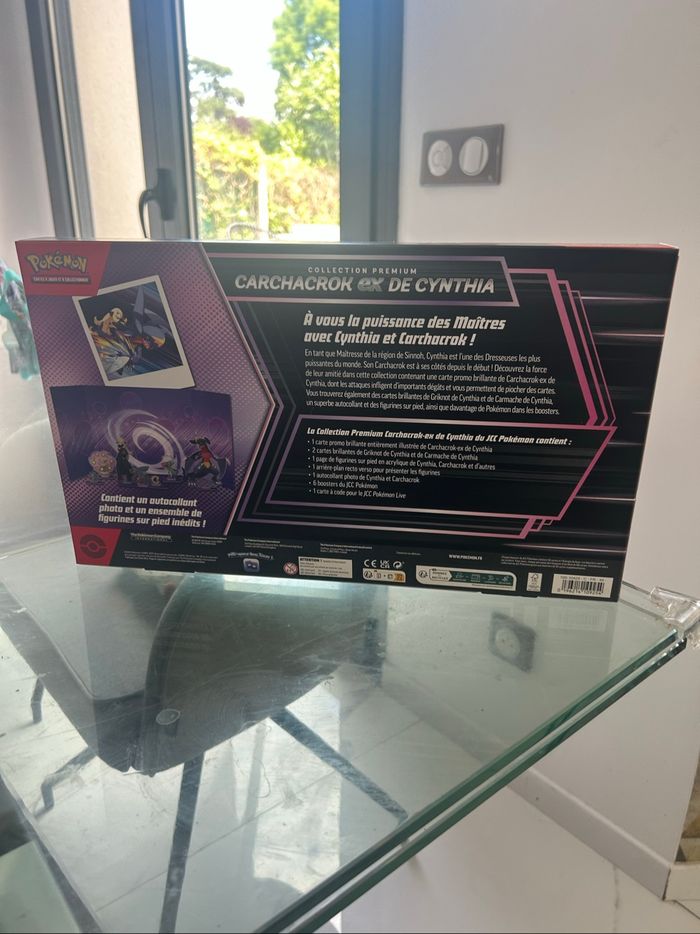 Coffret Carchacrok de Cynthia - Pokémon - photo numéro 2