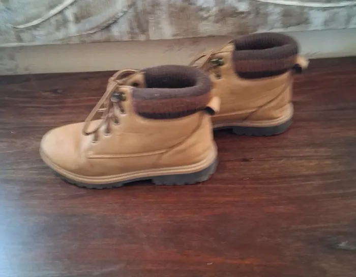 Chaussures montantes taille 34 - photo numéro 3
