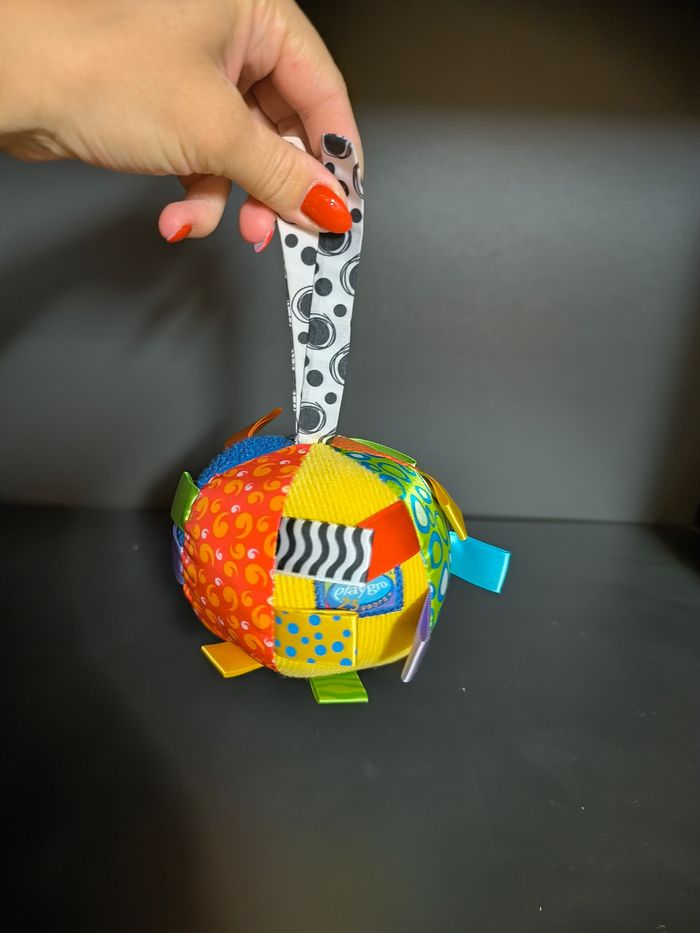 Jouet balle pour bébé