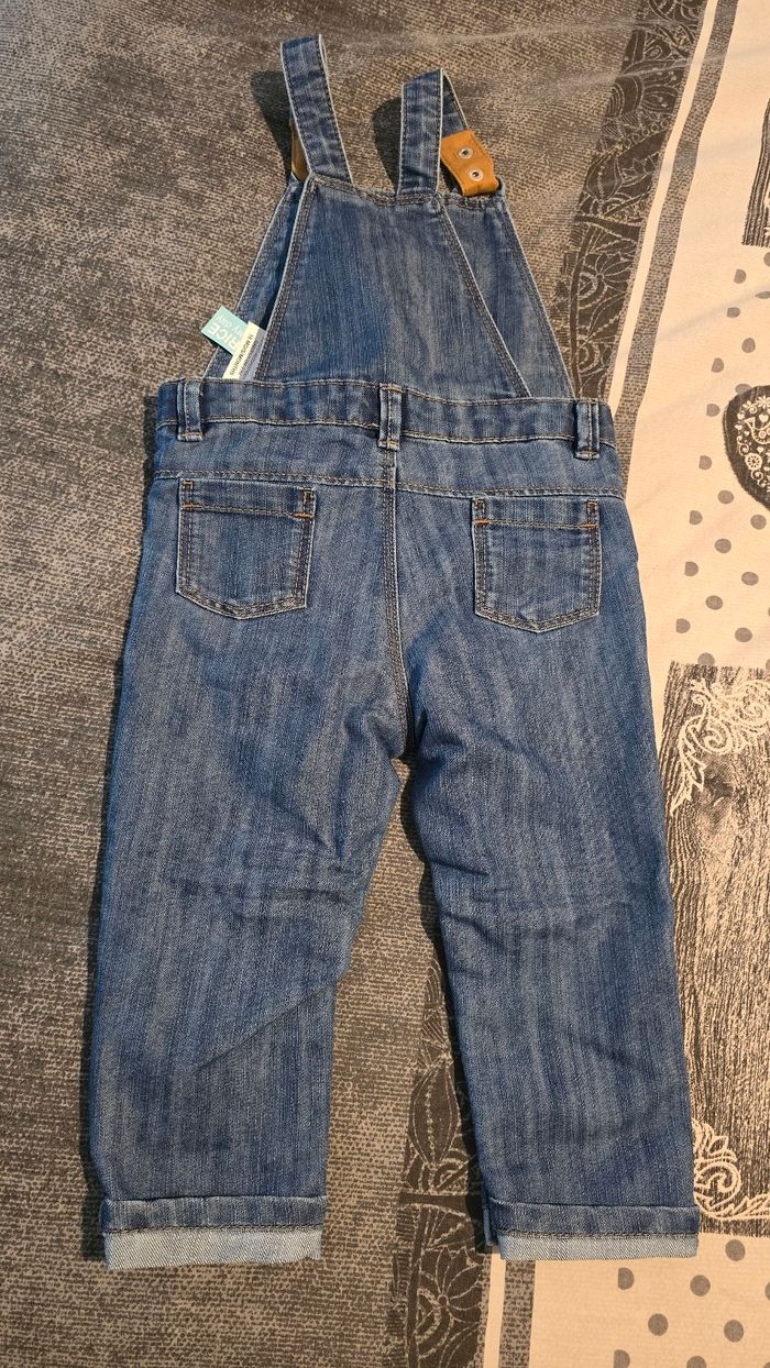 NEUVE (non portée)🏷🥰😍💙SUPERBE  salopette 18mois garçon 💙😍🥰 - photo numéro 4