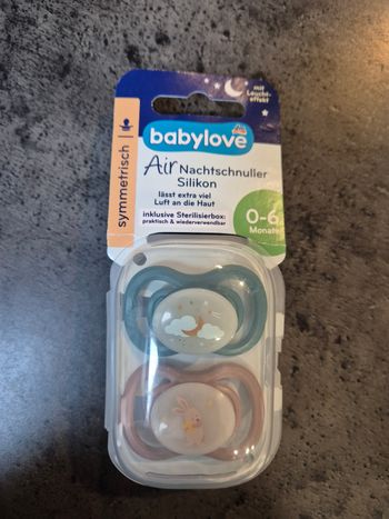 Lot de 2 tétines 0.6 mois babylove neuve