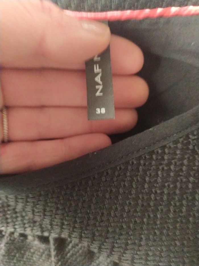 Jupe noire - photo numéro 2