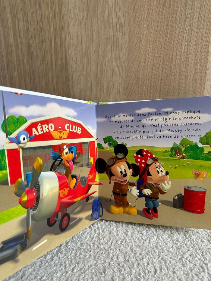 Livre Mickey pilote d’avion - photo numéro 2