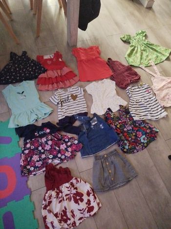 Lots robes fille 12 mois