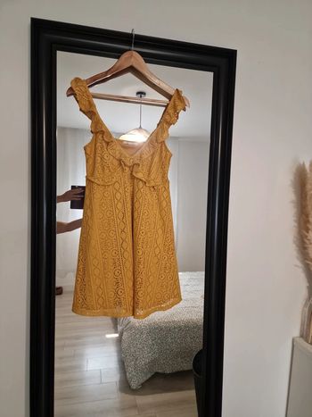 Robe courte jaune moutarde Taille 38