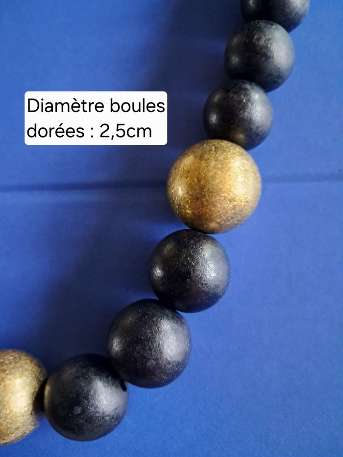 Collier fantaisie long NEUF avec boules noires et dorées - photo numéro 3