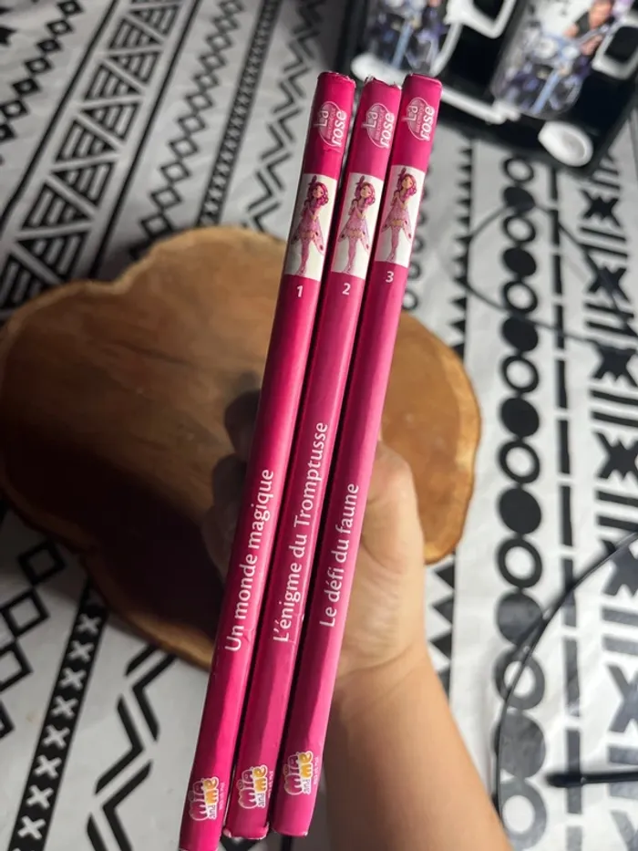 Lot livre de poche Mia ans Me - photo numéro 8