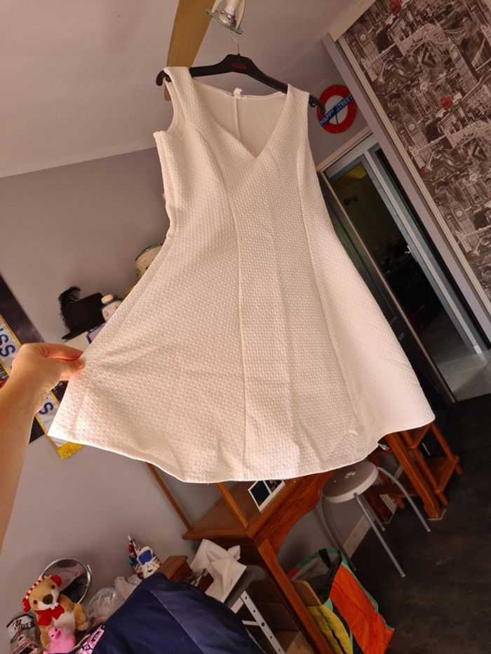 Robe blanche - photo numéro 4
