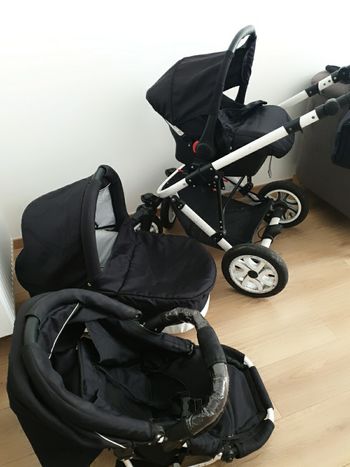 Poussette trio