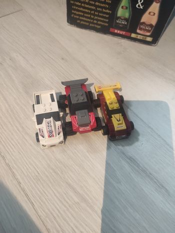 Lot petites voitures Lego