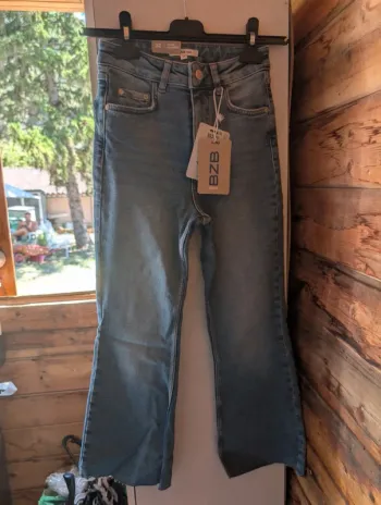 Jean BZB taille 32 neuf