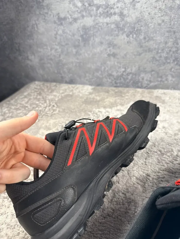 Salomon Wattara Trail Shoes - Black & Red - photo numéro 17