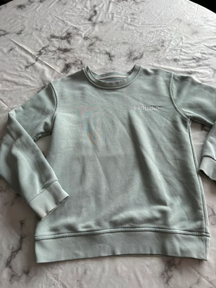 Sweat-shirt sixt June 14 ans