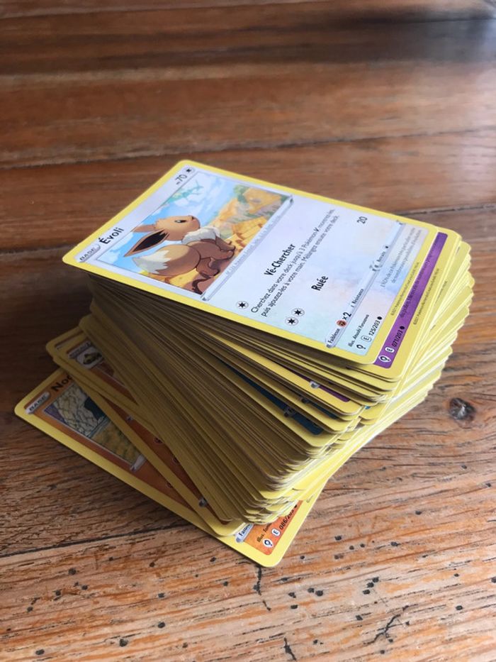 Lots de 50 cartes Pokémon sans double