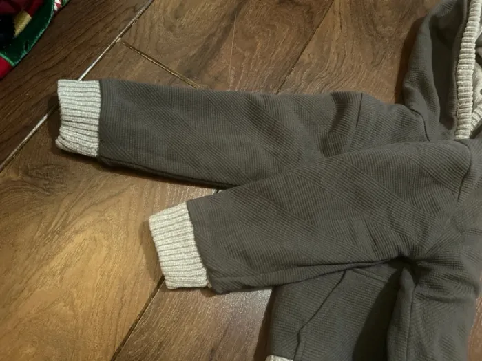 Magnifique Cardigan gilet à capuche chaud réversible garcon IKKS taille 3 ans - photo numéro 9