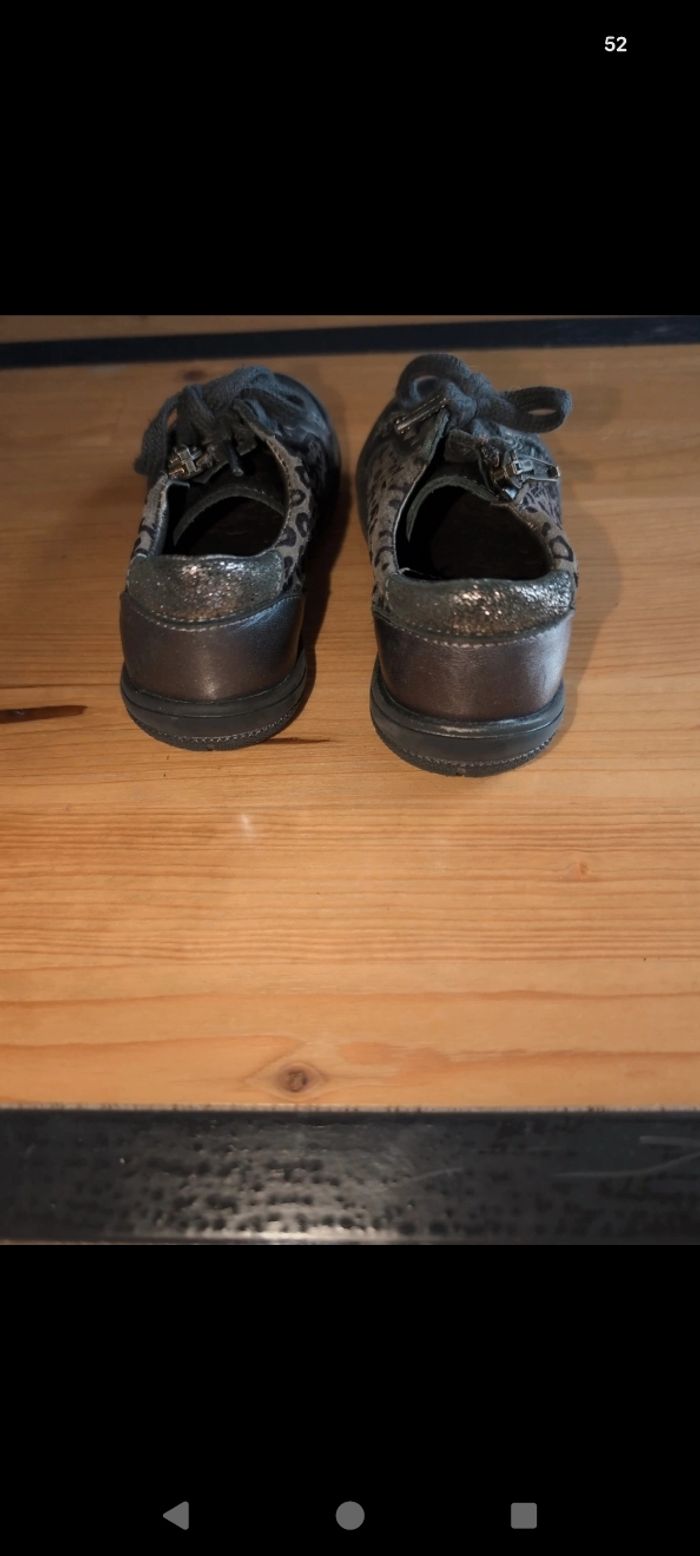 Chaussures fille pointure 24 - photo numéro 4