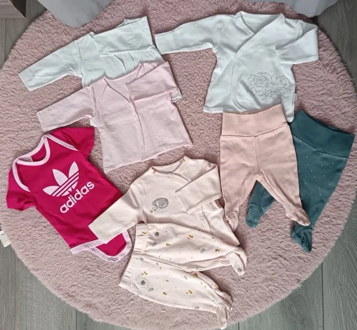 đ Lot fille Naissance 8 piĂšces đ