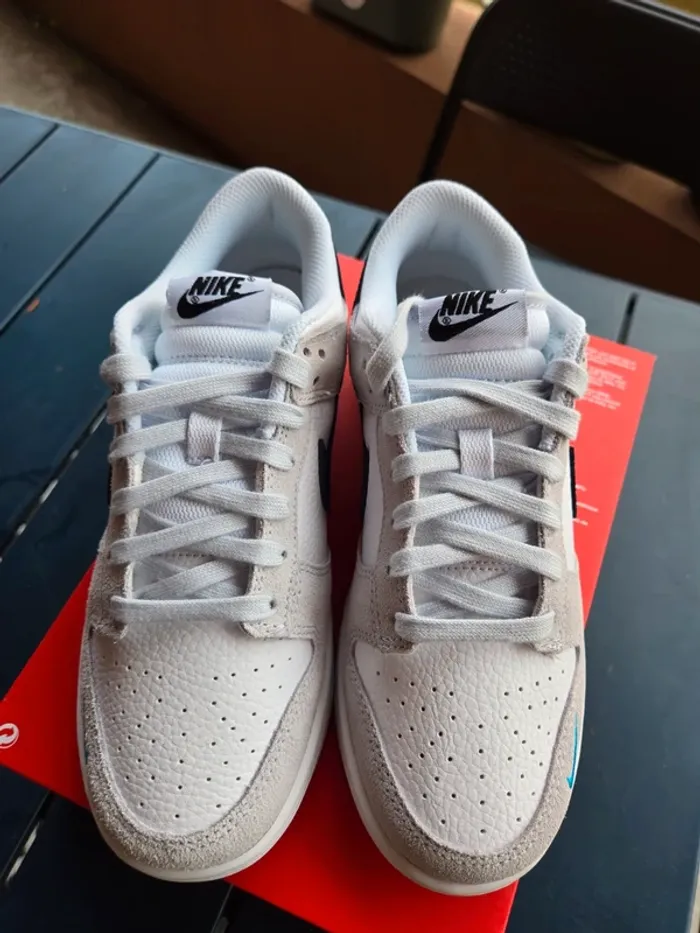 Nike dunk low Taille 38 38,5 neuves blanc gris marine - photo numéro 4