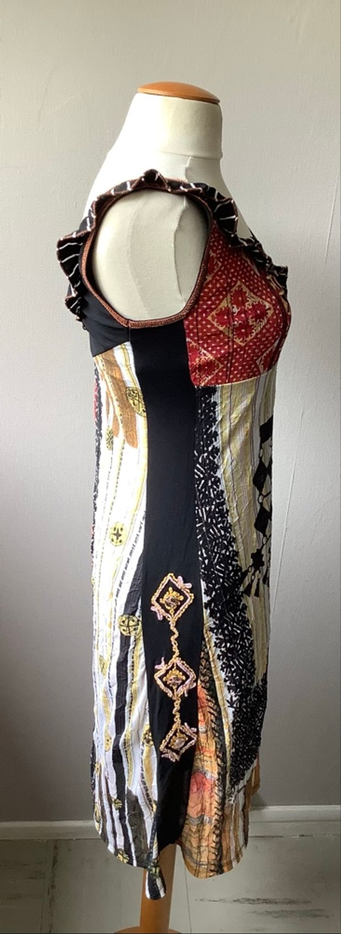 Robe Save The Queen - taille M - Made in Italy - photo numéro 6