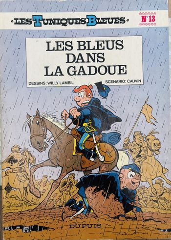 BD Les tuniques bleues des bleues dans la gadoue