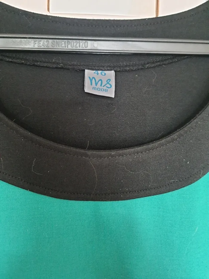 Robe droite 46 - photo numéro 2