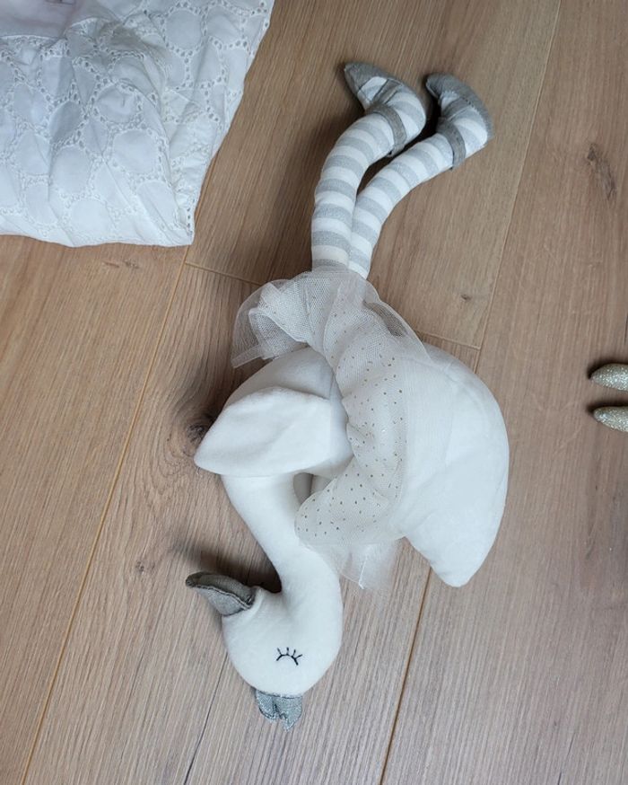 Lot peluches elegantes 2 cygnes ,1 souris et 2 poupees maison du monde - photo numéro 3