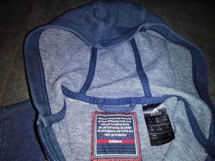 Blouson/gilet zippé à capuche en excellent état + pantalon offert - photo numéro 6