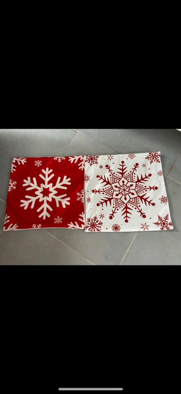 Lot de 2 housses de coussin de Noël neuves