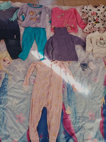 Lot vêtements fille 2 ans