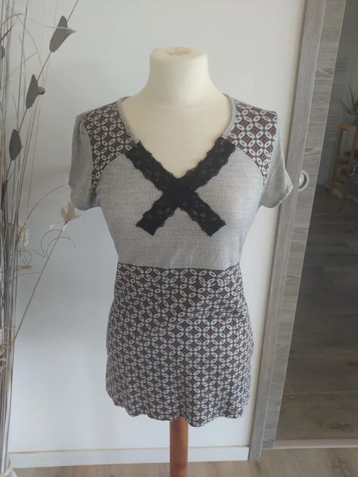 Tunique cintrée taille M dentelle noire - photo numéro 2