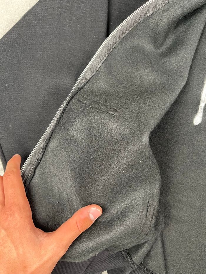 Pull à Capuche à Zip - Stussy - Noir et Blanc - Taille M - photo numéro 9