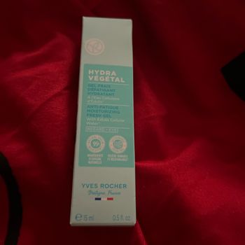 Gel frais defatigant hydratant