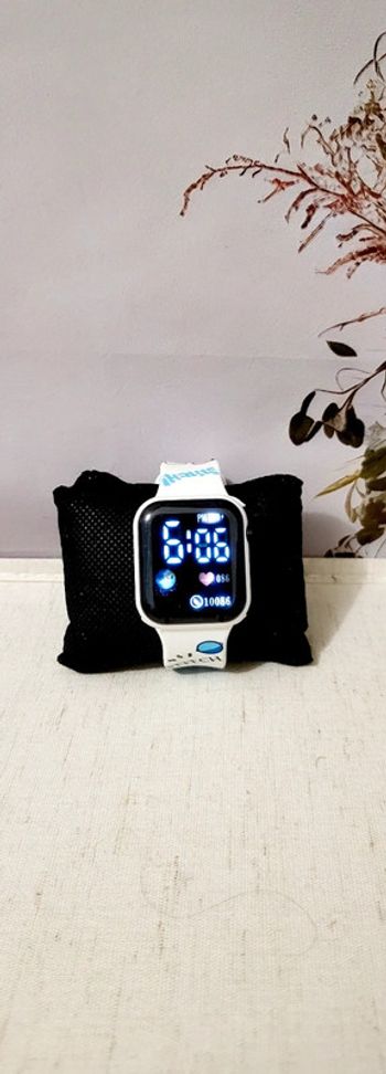 Montre digitale Stitch écran LED - Style connecté enfant
