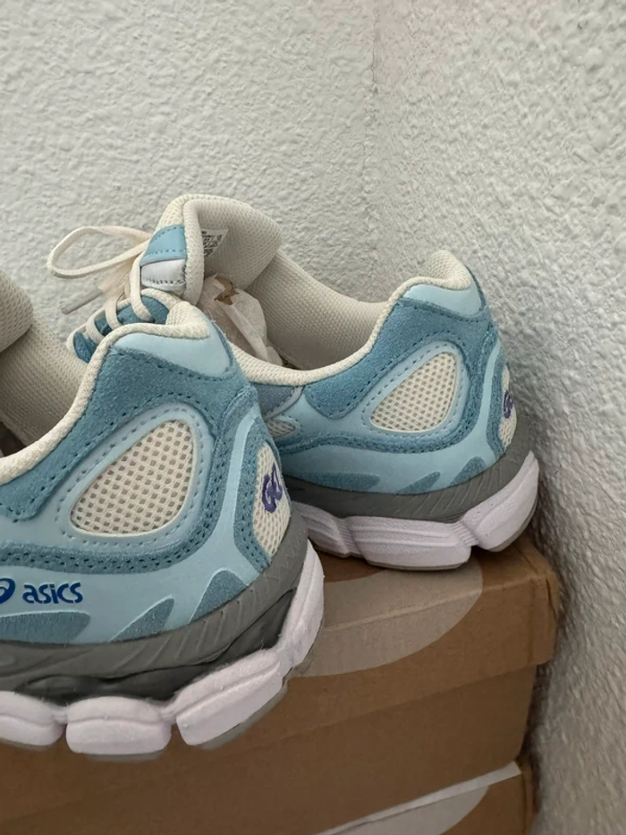 Asics taille 42 - photo numéro 2